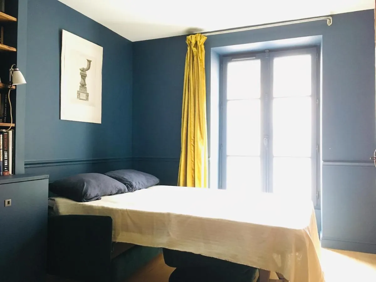 Elegant And Cosy Flat Near Montmartre アパート パリ